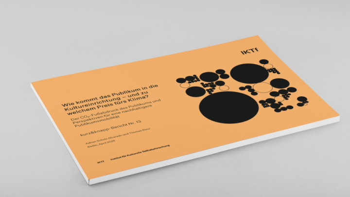 Coveransicht eines wissenschaftlichen Berichts mit Titel und geometrischen Formen